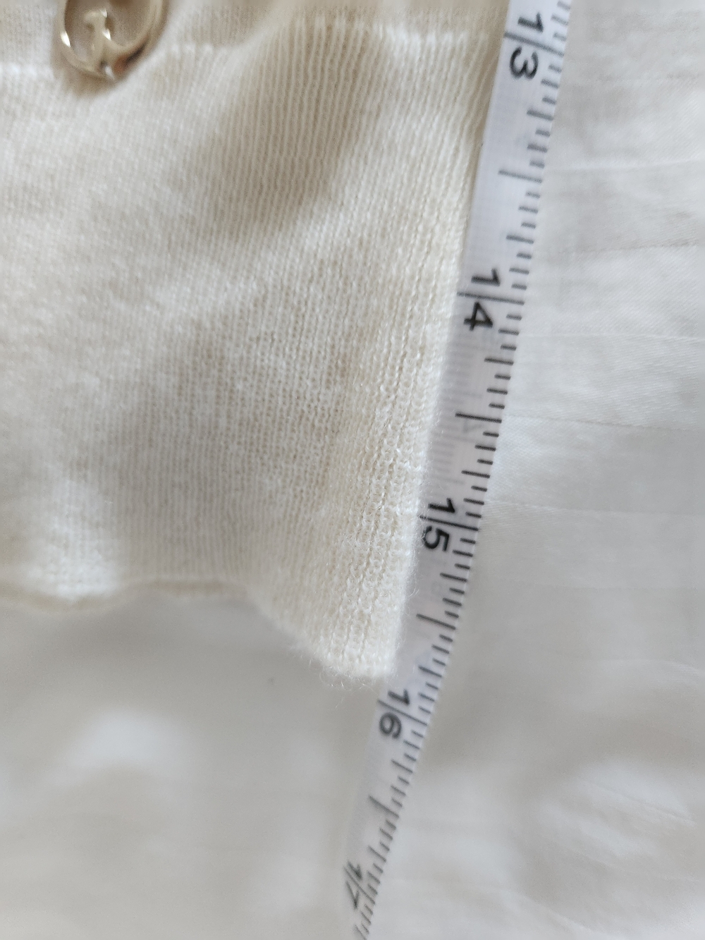 Gucci CASHMERE Cream Turtleneck Sweater fall Winter Designer Chic - Picture 9 of 11